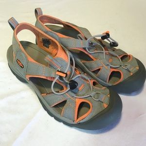 Keen Gray and Peach Womens sandals size 9.5